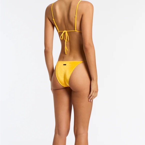 Triangl set new with tags! - Picture 3 of 3